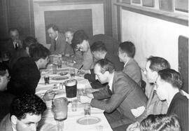"Nobel-Bier-Abend": Party to celebrate Pauli's Nobel prize