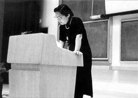 C. S. Wu gives a talk at the International Congress in Rehovoth