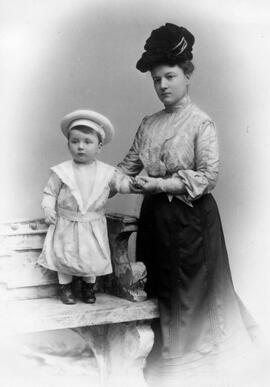 Wolfgang Pauli at 20 months with his mother