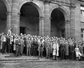 Participants of the "Colloque de Physique Theorique de Paris"